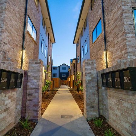 Christchurch Entertainment Hub 2 Bed 2 Bath W Carpark מראה חיצוני תמונה